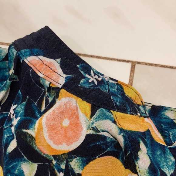 Banana republic shirt - Picture 4 of 5